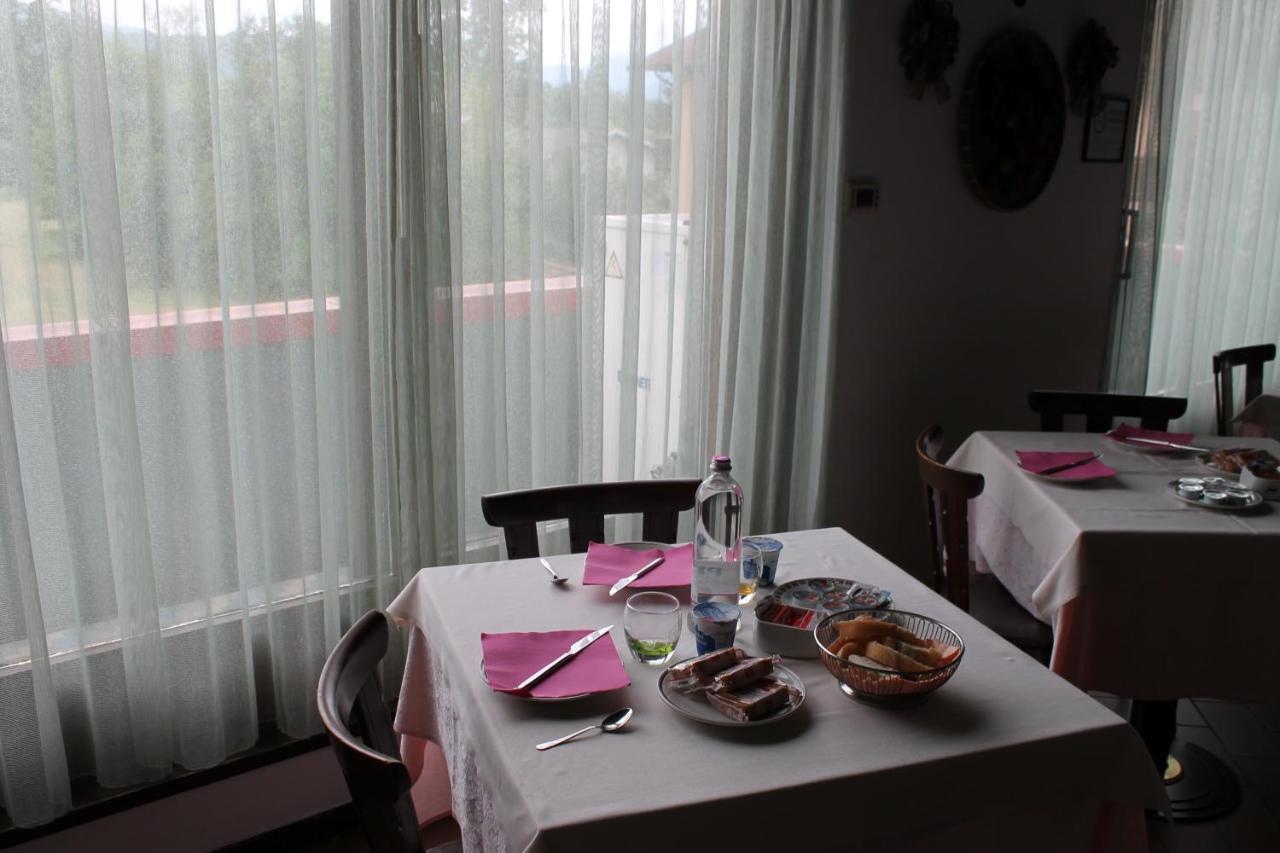 Hotel O'Scugnizzo 2 Беллуно Экстерьер фото