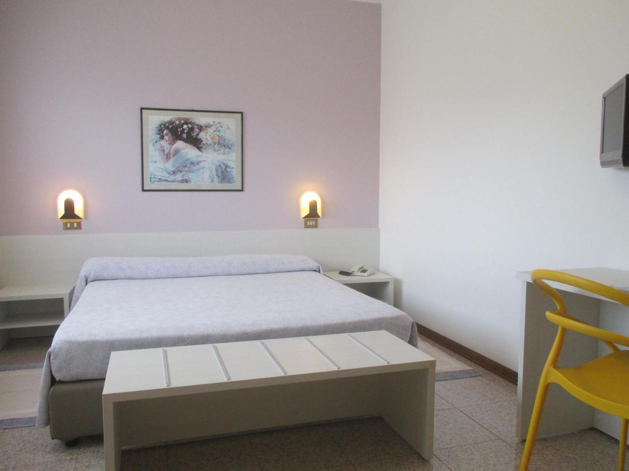 Hotel O'Scugnizzo 2 Беллуно Экстерьер фото