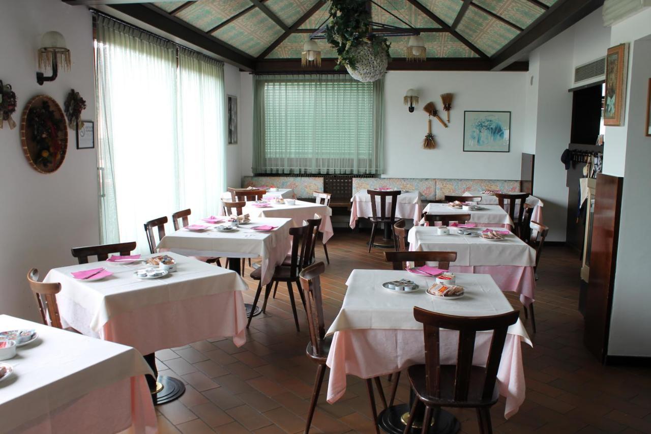 Hotel O'Scugnizzo 2 Беллуно Экстерьер фото