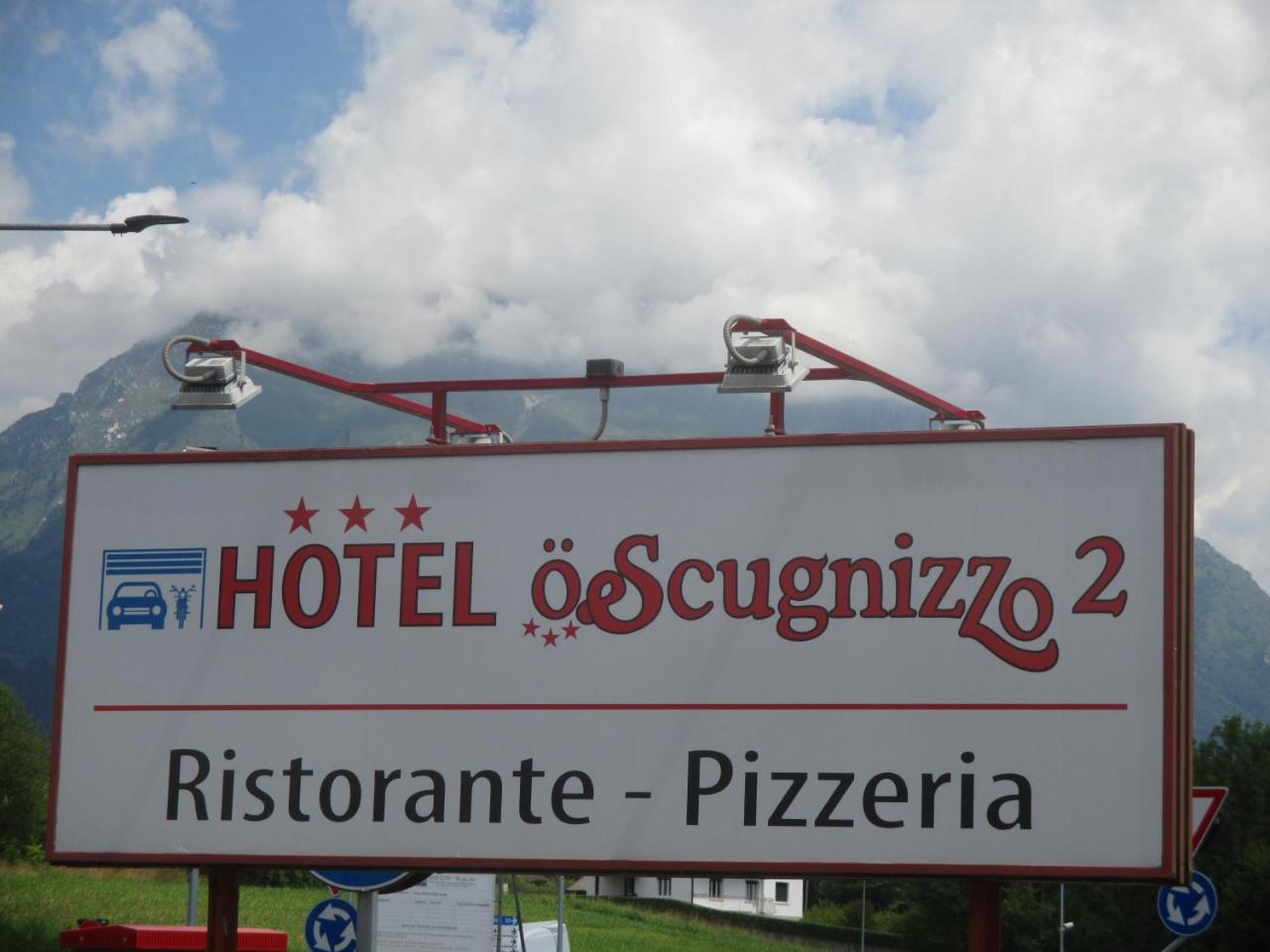 Hotel O'Scugnizzo 2 Беллуно Экстерьер фото